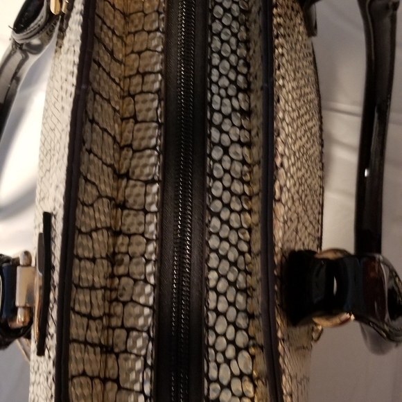 Handbag - Picture 8 of 8